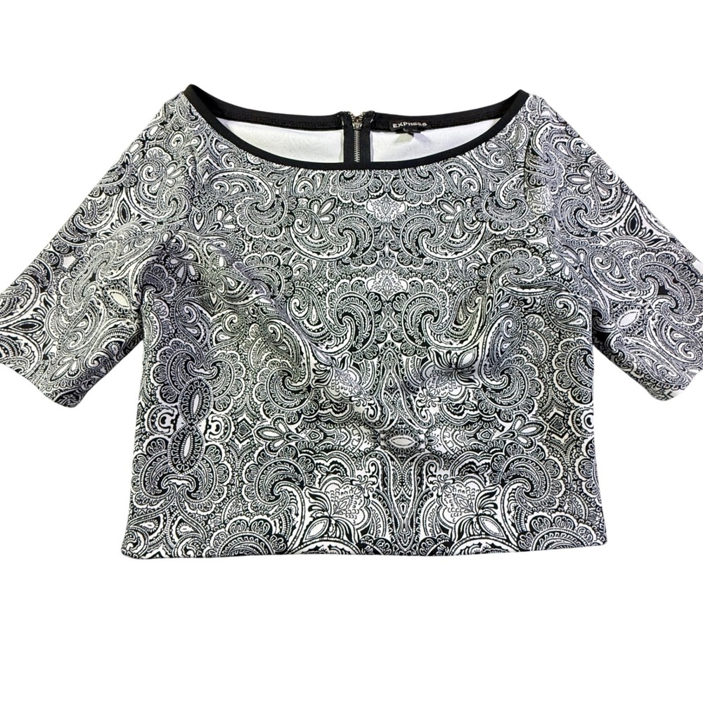 Express Black & White Paisley Print‎ Short Sleeve Crop Top - Women's